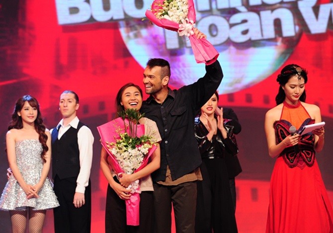 Bước nhảy hoàn vũ 2015: Angela Phương Trinh đạt số điểm kỷ lục