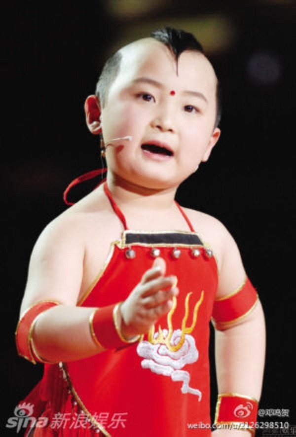 "Thần đồng 8 tuổi" showbiz Hoa ngữ qua đời vì ung thư máu