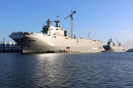 Pháp - Nga đạt ‘thỏa thuận thân thiện’ về vụ tàu Mistral
