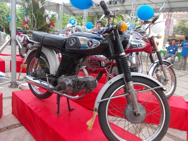 Những mẫu xe máy gắn liền với dân chơi Việt Nam một thời  Báo Dân trí