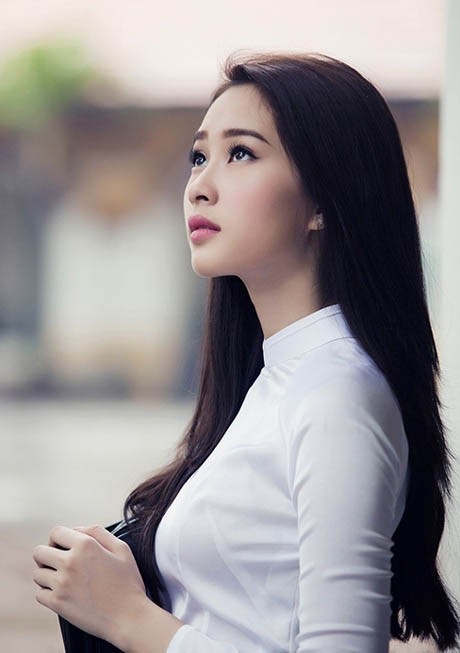 5 sao Việt nữ tính với tóc dài, trẻ trung khi để tóc ngang vai