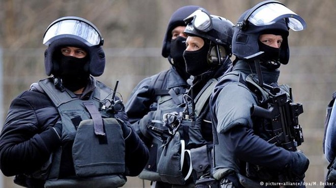 Đức bắt 3 người liên quan đến vụ khủng bố Paris