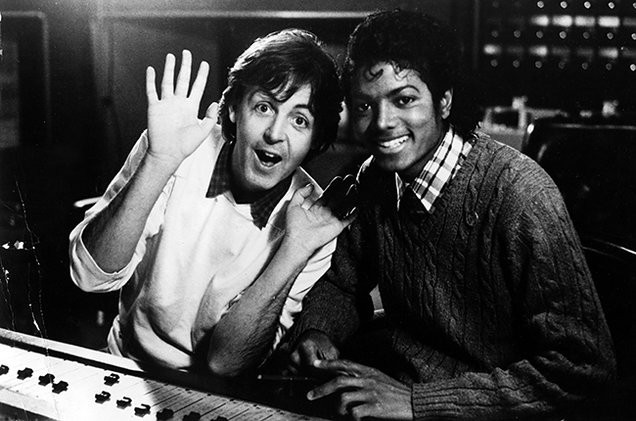 Paul McCartney đòi quyền lợi từ công ty của Michael Jackson