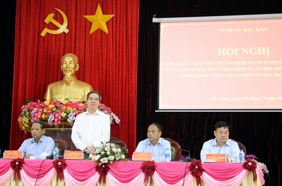 Đồng chí Nguyễn Văn Bình phát biểu chỉ đạo hội nghị. Ảnh: H.Dịu