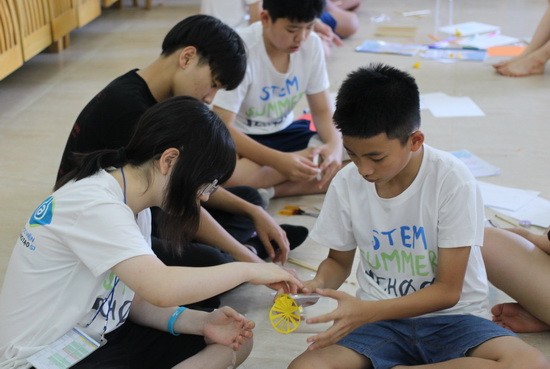 Học sinh Việt - Hàn giao lưu văn hóa qua hoạt động giáo dục STEM ảnh 2