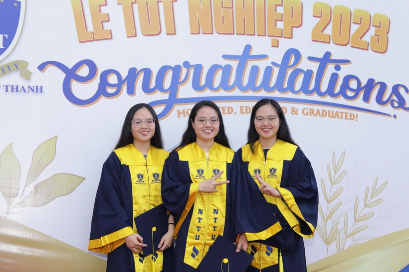Những câu chuyện thú vị tại lễ tốt nghiệp Trường Đại học Nguyễn Tất Thành ảnh 2