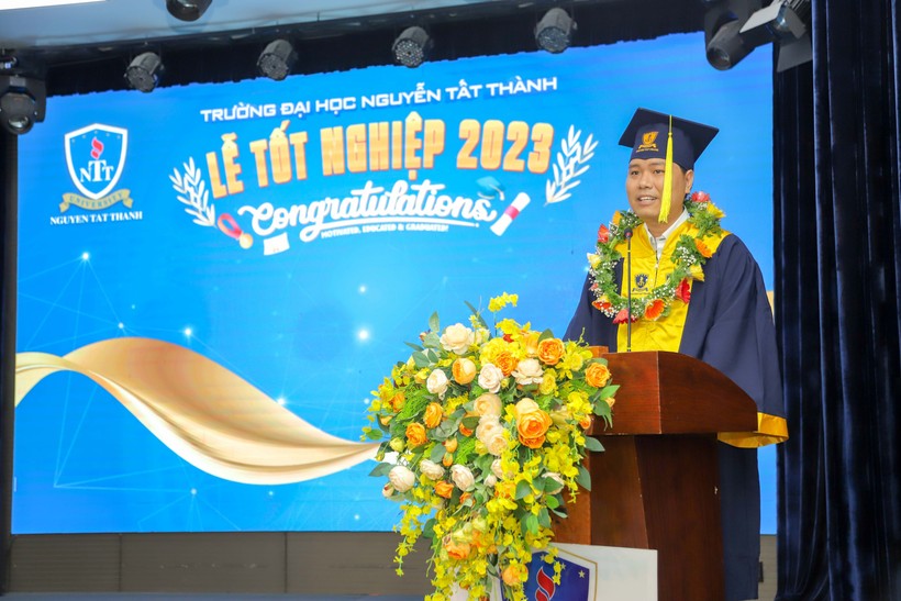 Những câu chuyện thú vị tại lễ tốt nghiệp Trường Đại học Nguyễn Tất Thành ảnh 1