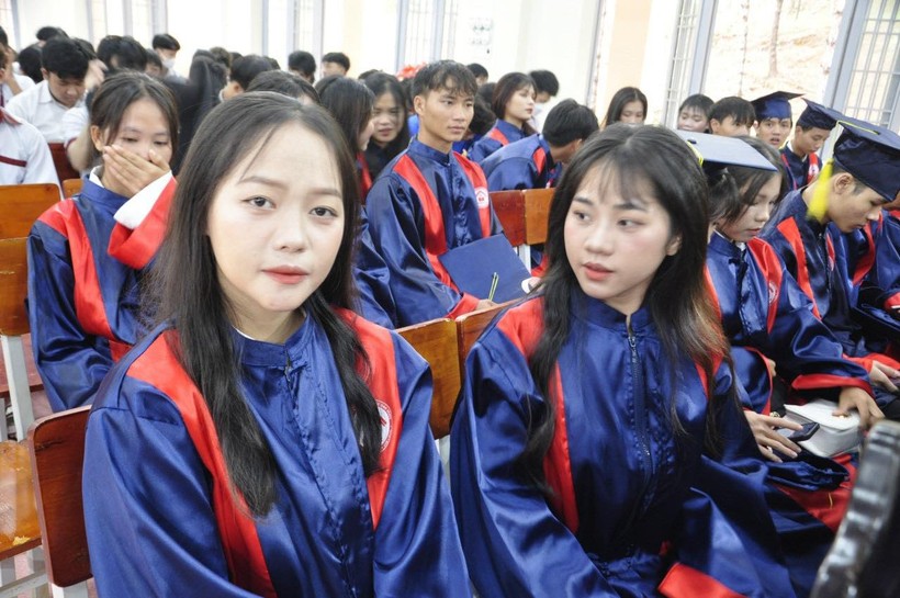 Trường CĐ Cộng đồng Đắk Nông trao 192 bằng tốt nghiệp cho sinh viên ảnh 2