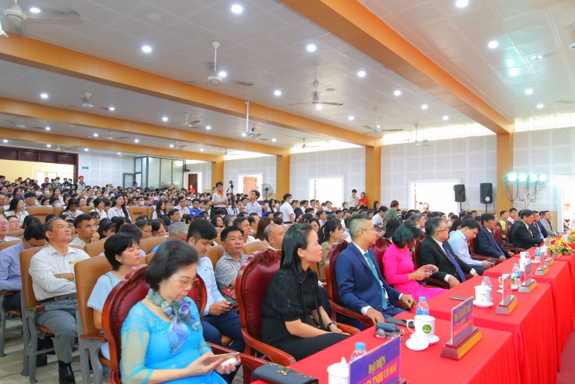 Trường ĐH Nông Lâm TPHCM tổ chức lễ khai giảng năm học 2023-2024. ảnh 2