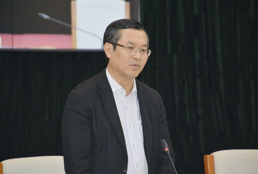 Thứ trưởng Bộ GD&ĐT Nguyễn Văn Phúc phát biểu tại hội thảo.