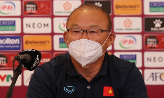 Huấn luyện viên Park Hang-seo trả lời họp báo trước thềm trận gặp Trung Quốc hôm 31/1.