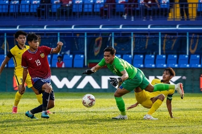 U23 Malaysia bị cổ động viên nhà chỉ trích thậm tệ khi thua Lào 0-2 tối 21/2.