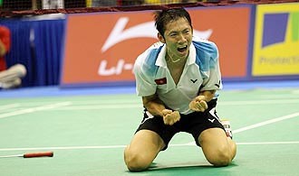 Tiến Minh bất ngờ đánh bại tay vợt số một thế giới