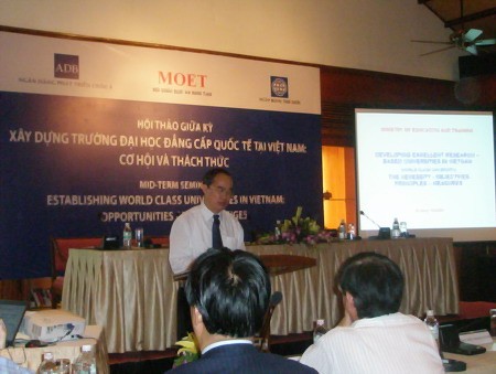 Hội thảo giữa kỳ Xây dựng trường Đại học đẳng cấp quốc tế tại Việt Nam - cơ hội và thách thức