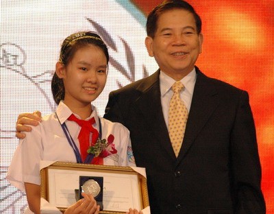 Chủ tịch nước Nguyễn Minh Triết dự lễ kỷ niệm ngày Bưu chính thế giới