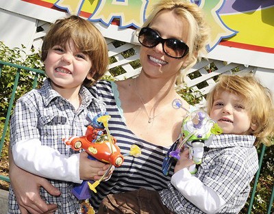 Britney Spears - bà mẹ nổi tiếng và tuyệt vời nhất