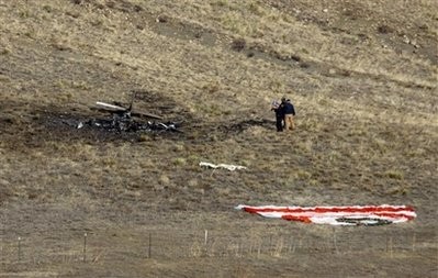 Mỹ: 2 máy bay đâm nhau trên không trung và bốc cháy