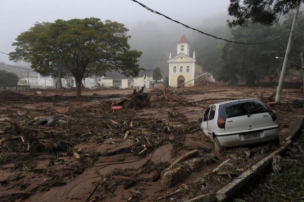 Brazil: Sau một tuần mưa bão, số người chết đã lên tới 742