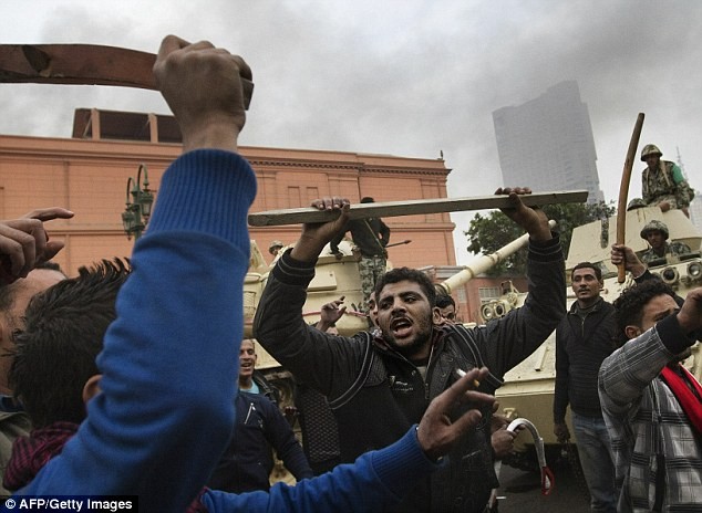 Ai Cập: Náo loạn, xác ướp 2000 tuổi bị phá hỏng