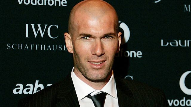 Zidane làm giám đốc thể thao của Real Madrid