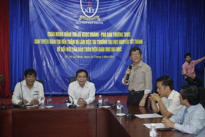 Lãnh đạo Ban Khoa giáo TW thăm trường ĐH Nguyễn Tất Thành