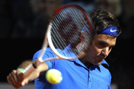 Federer thẳng tiến, Andy Murray gây thất vọng