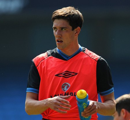 Martin Kelly thay thế Cahill tại EURO 2012