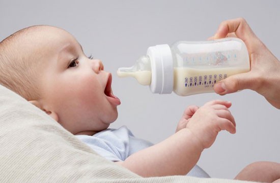 Trẻ có nên uống nhiều sữa?