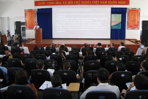 Nội dung và cách thức ứng dụng khung chuẩn giáo viên ngoại ngữ Việt Nam vào thực tiễn