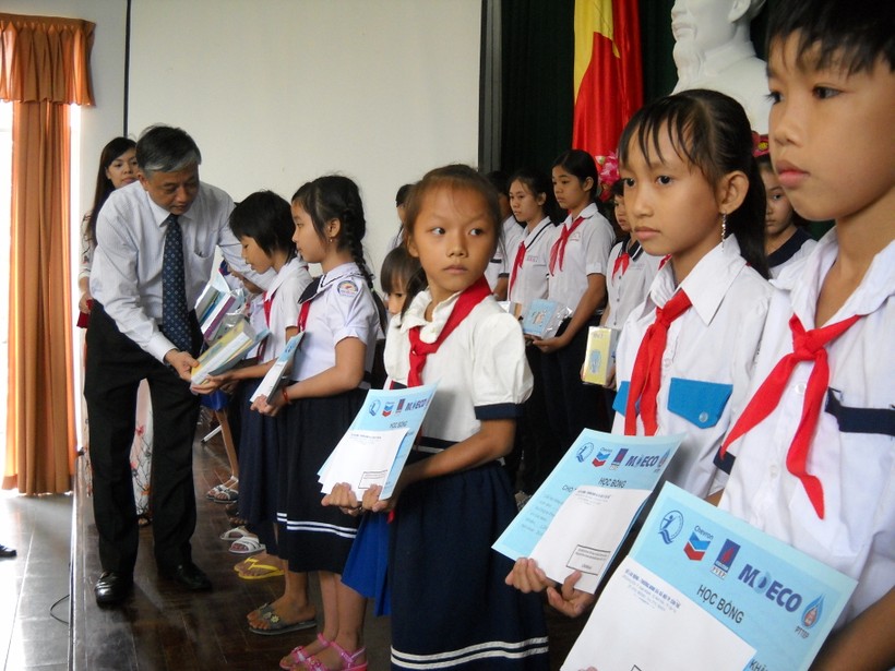 Thêm tấm lòng giúp học sinh nghèo Cần Thơ đến trường