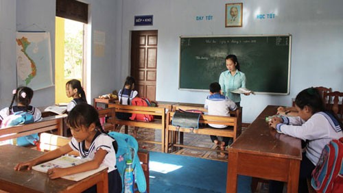 Vận động xây trường tiểu học trên đảo Sinh Tồn