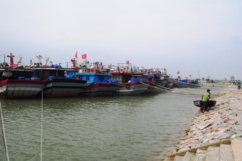 Thừa Thiên - Huế, Nghệ An ứng phó với bão số 10
