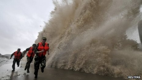 Trung Quốc đưa ra mức cảnh báo cao nhất với bão Fitow