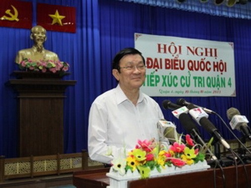 Chủ tịch nước tiếp xúc cử tri TP Hồ Chí Minh