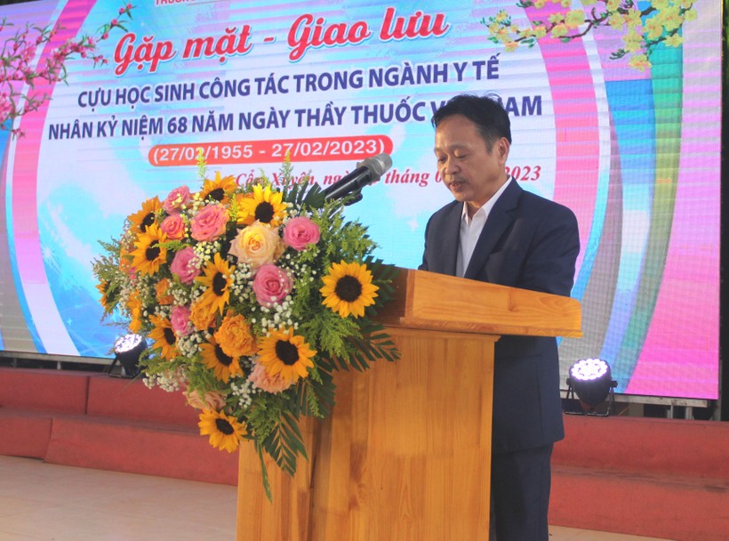 Trường THPT Cẩm Bình tri ân Cựu học sinh nhân Kỷ niệm ngày Thầy thuốc Việt Nam ảnh 2