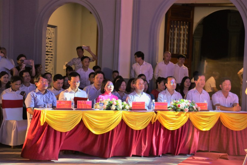 TP Hà Tĩnh tuyên dương 239 học sinh, giáo viên giỏi ảnh 1