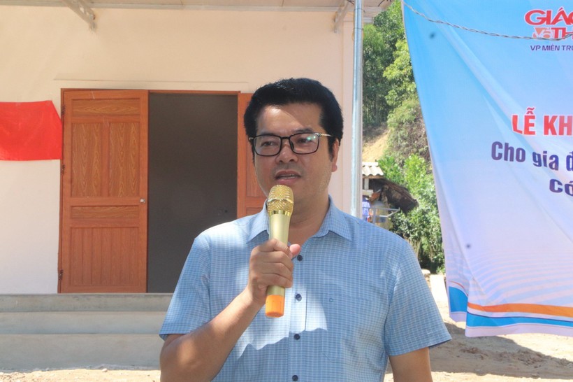 Bàn giao nhà nhân ái ở huyện miền núi Vũ Quang do Báo GD&TĐ kết nối ảnh 4