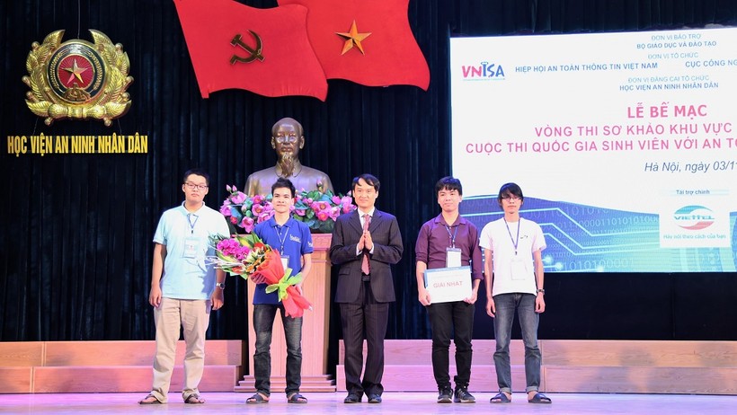 Đội  Đại học CNTT – Đại học Quốc gia Hà Nội đoạt giải nhất sơ khảo phía Bắc 