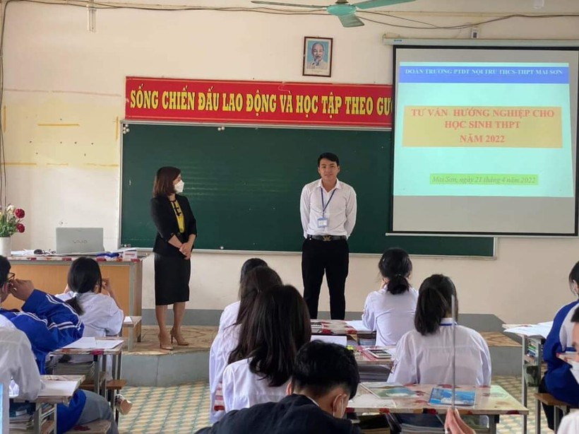 Tư vấn nghề nghiệp cho học sinh luôn được Ban Giám hiệu Trường PTDT nội trú THCS - THPT Mai Sơn quan tâm chỉ đạo.