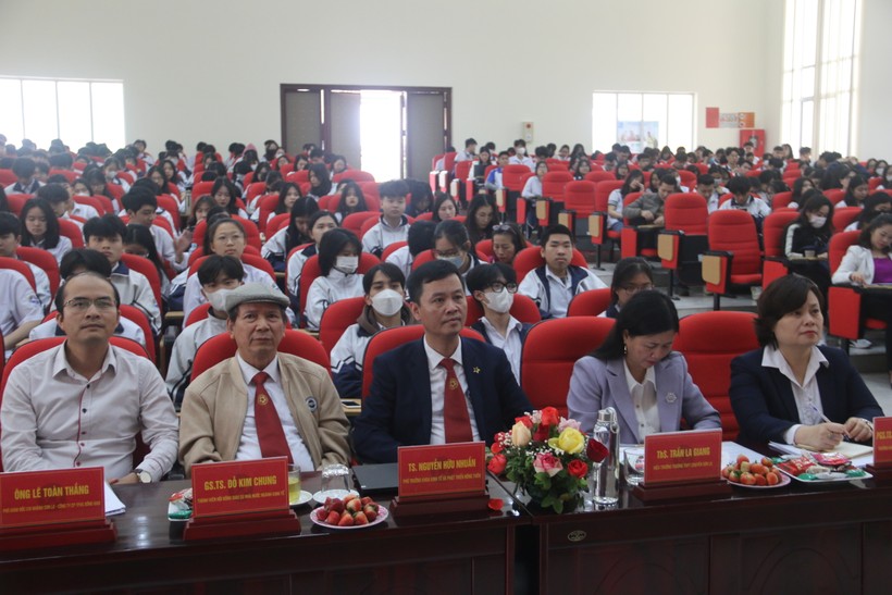 Hàng nghìn học sinh Sơn La tham gia Hội thảo khởi nghiệp ảnh 3