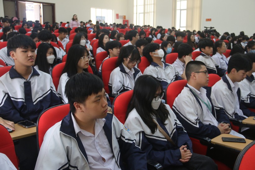 Hàng nghìn học sinh Sơn La tham gia Hội thảo khởi nghiệp ảnh 4