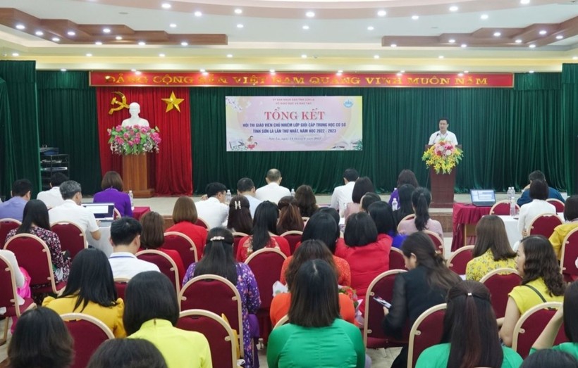 Sơn La trao danh hiệu giáo viên chủ nhiệm giỏi cho 79 thầy cô ảnh 1