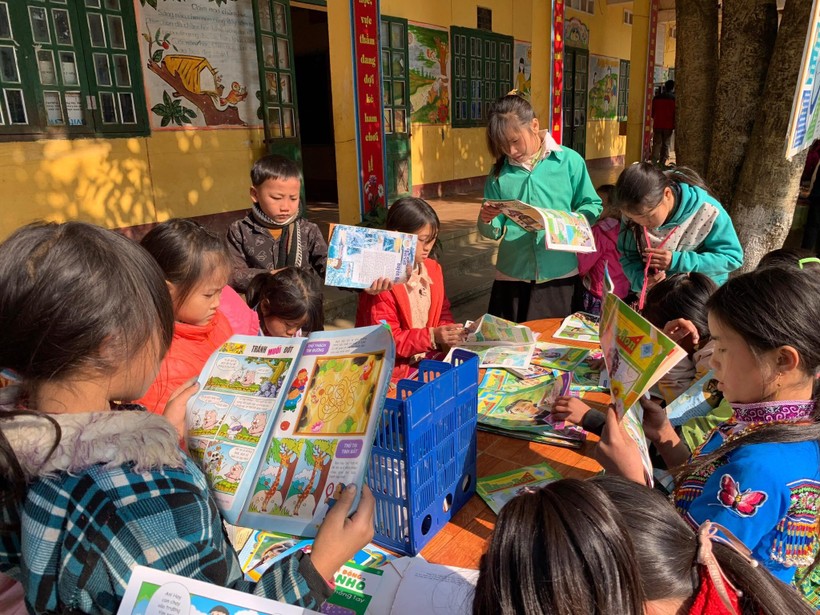 Tăng cường tiếng Việt để học sinh dân tộc vững vàng trong học tập. Ảnh Đức Trí