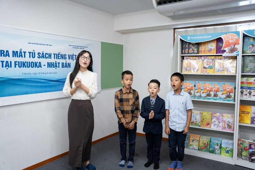 Ra mắt Tủ sách tiếng Việt, tập huấn dạy tiếng Việt cho trẻ Việt Nam ở nước ngoài ảnh 1
