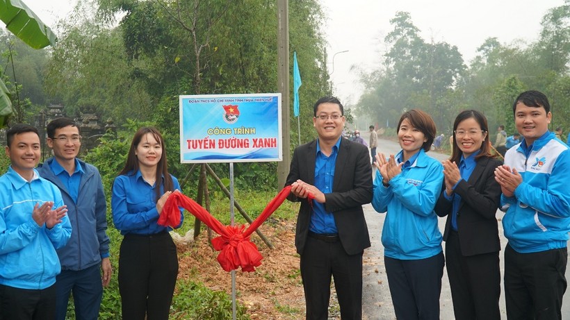 Tỉnh đoàn Thừa Thiên – Huế trao gần 2.000 xe đạp cho học sinh THCS ảnh 6
