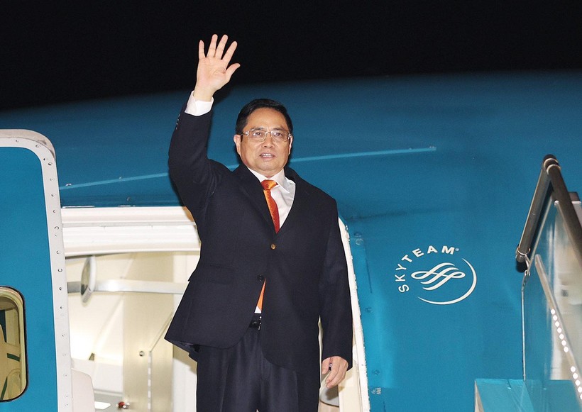Thủ tướng Phạm Minh Chính rời Hà Nội lên đường dự Hội nghị COP26, thăm làm việc tại Anh và thăm chính thức Pháp. Ảnh: VGP.