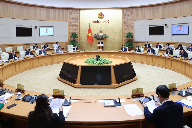 Thủ tướng Phạm Minh Chính chủ trì phiên họp Chính phủ chuyên đề về xây dựng pháp luật tháng 3. Ảnh: VGP.