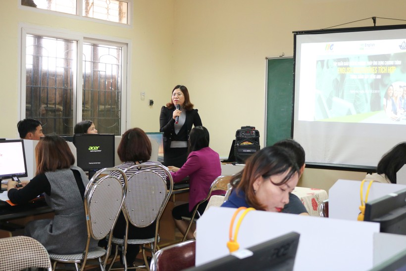 Giáo viên tiếng Anh các trường trung học trọng điểm tại Nghệ An tham gia tập huấn
