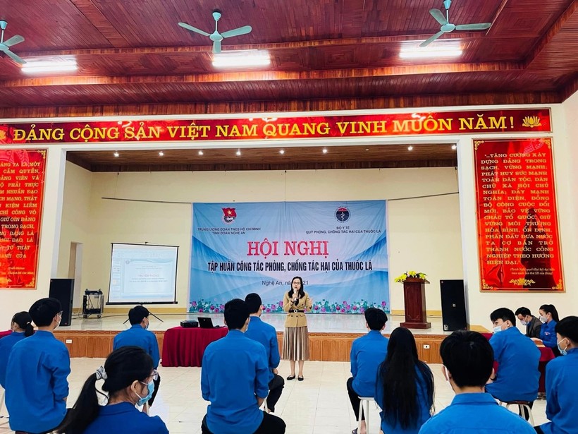 Chương trình truyền thông phòng chống tác hại thuốc lá tại Trường THPT Lê Hồng Phong (huyện Hưng Nguyên, Nghệ An).
