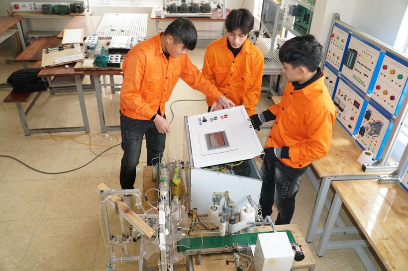 Sinh viên Trường Cao đẳng nghề Việt – Đức (Nghệ An) tham gia nghiên cứu, sáng tạo dự án khởi nghiệp.